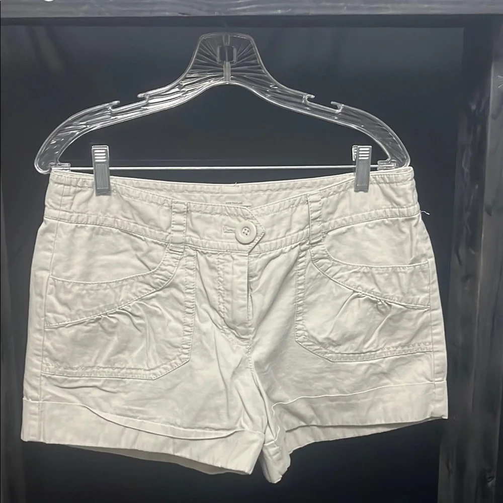 LOFT Women's Tan Cargo Shorts